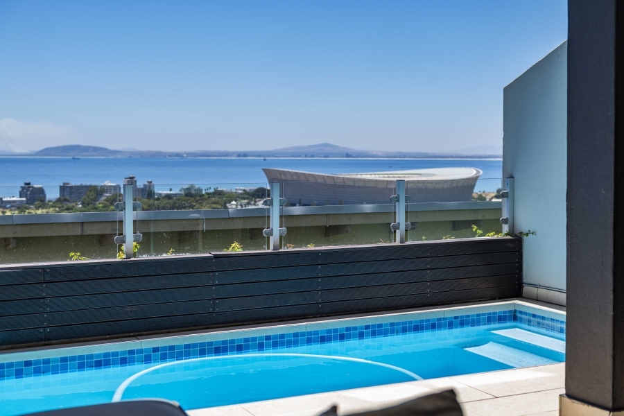 To Let 3 Bedroom Property for Rent in Green Point Western Cape